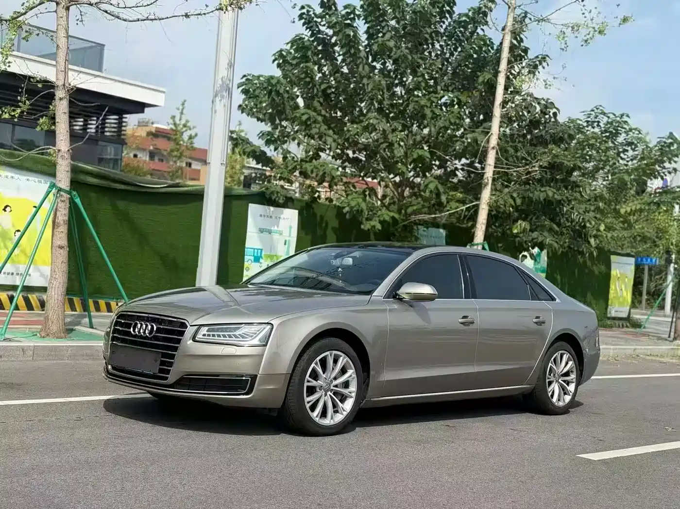 Photo 1 - Audi A8