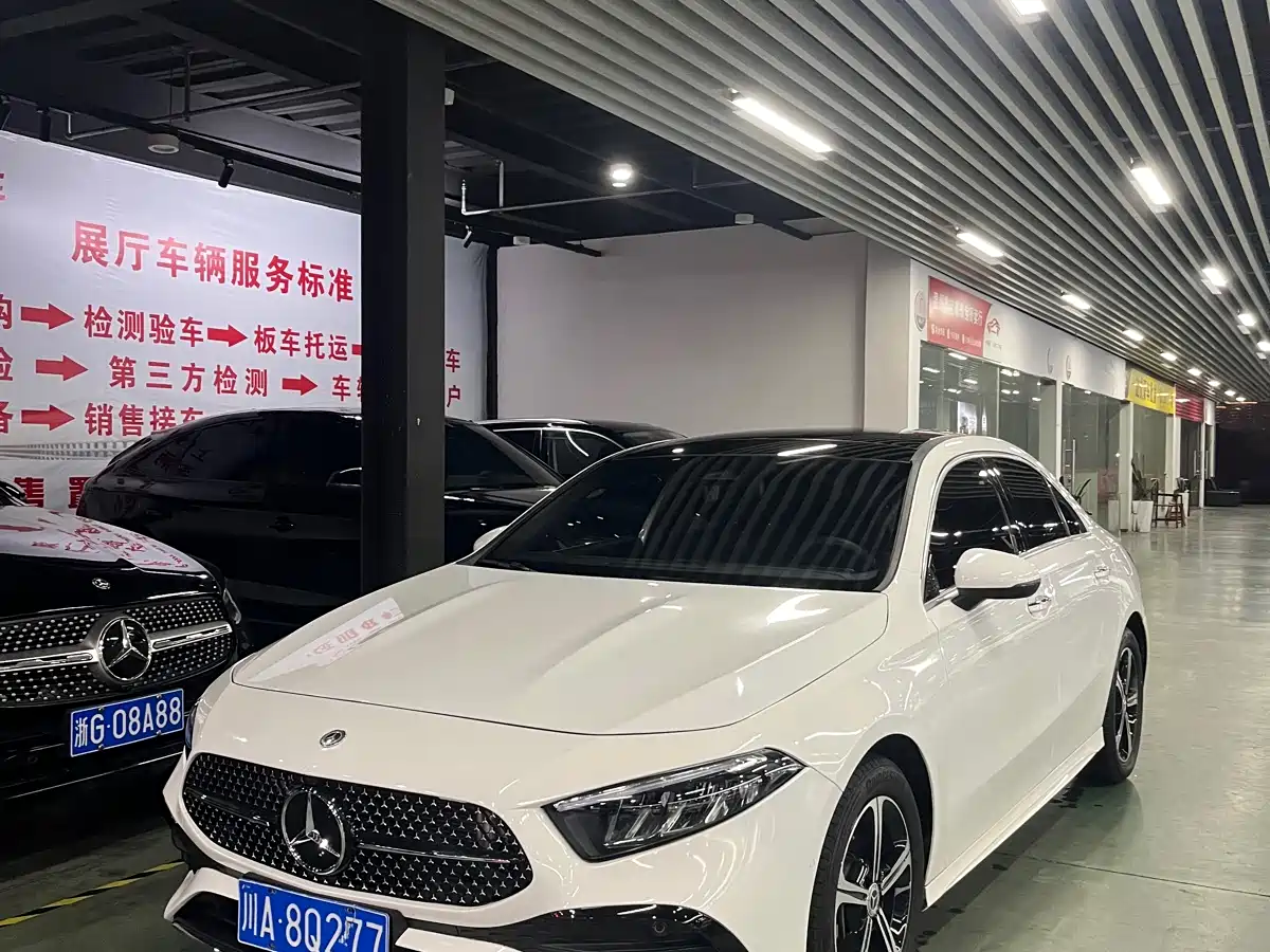Mercedes-Benz A-Class 2024 A 200 L Fashion Edition