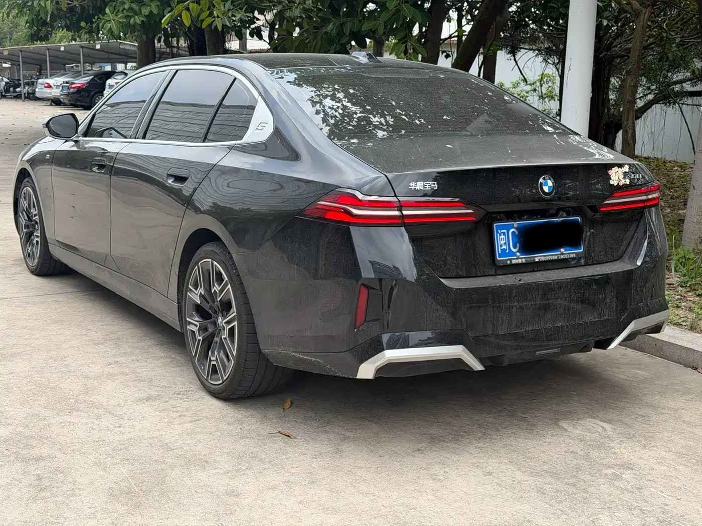 BMW 5 Series 2024 530Li Premium M Sport Package фото 9