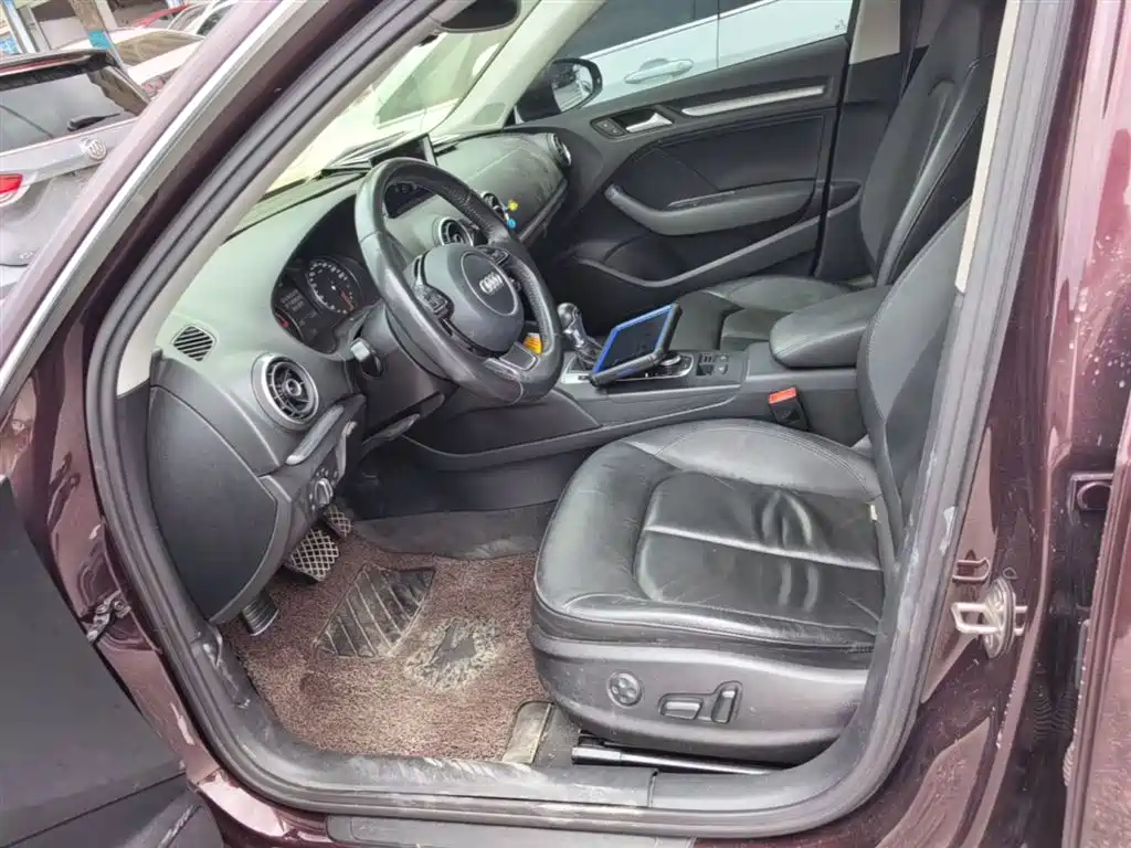 Audi A3 2015 Sportback 40 TFSI Automatic Comfort фото 15