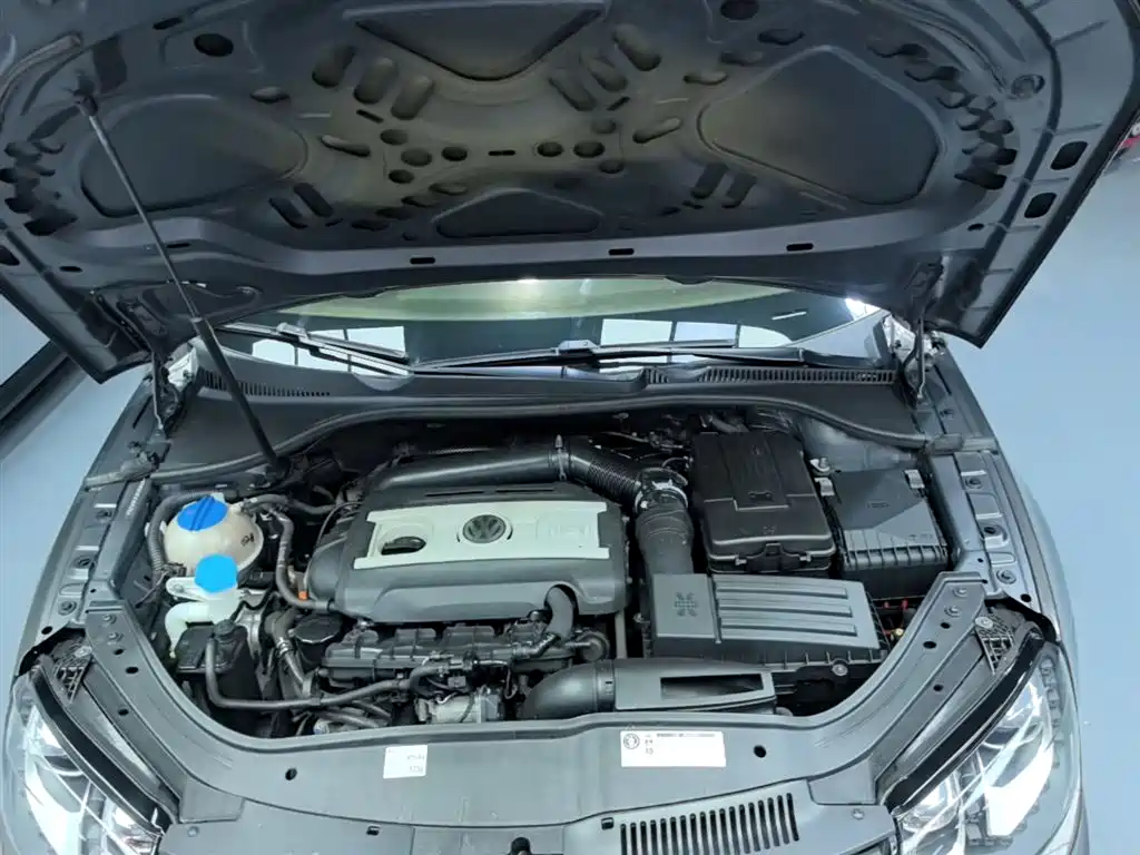 Volkswagen Eos 2011 Model 2.0TSI фото 20