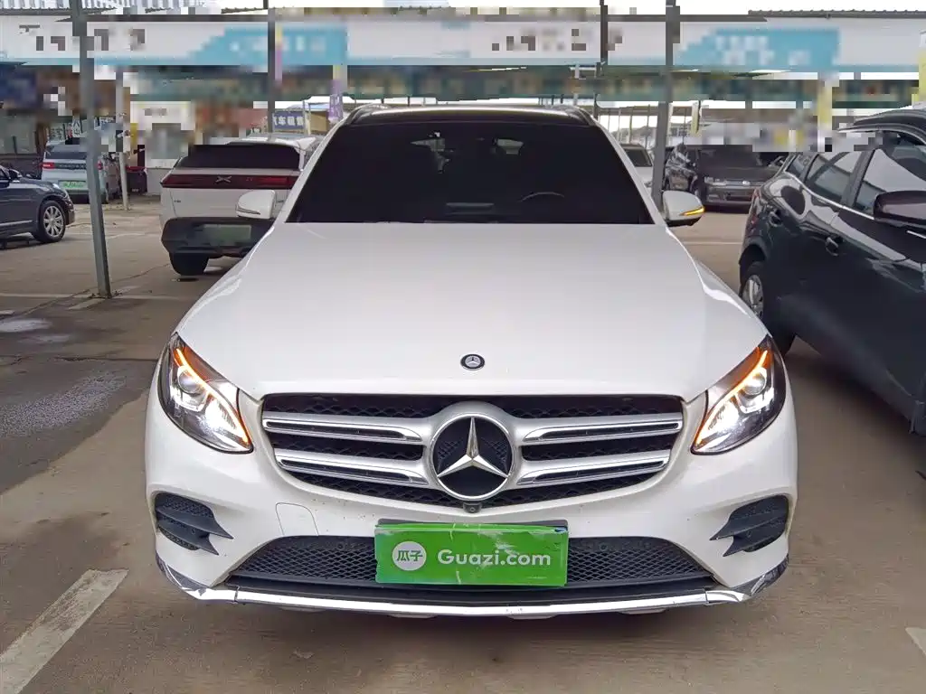 Mercedes-Benz GLC 2017 GLC 260 4MATIC Luxury фото 3