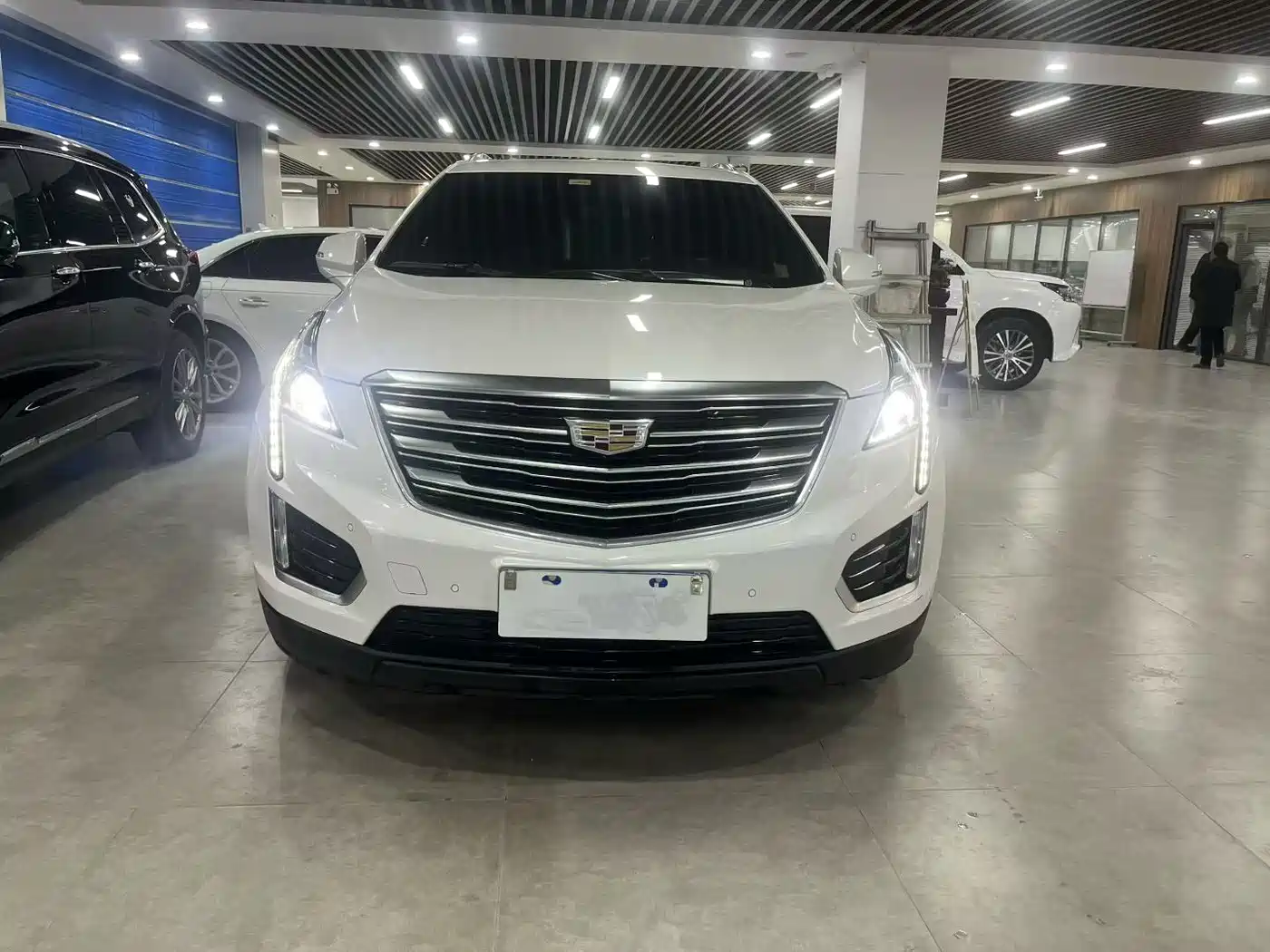 Cadillac XT5 2018 28E AWD Technology Model фото 2