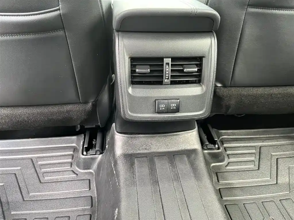 Toyota Avalon 2019 Hybrid 2.5L Luxury Edition China V фото 20