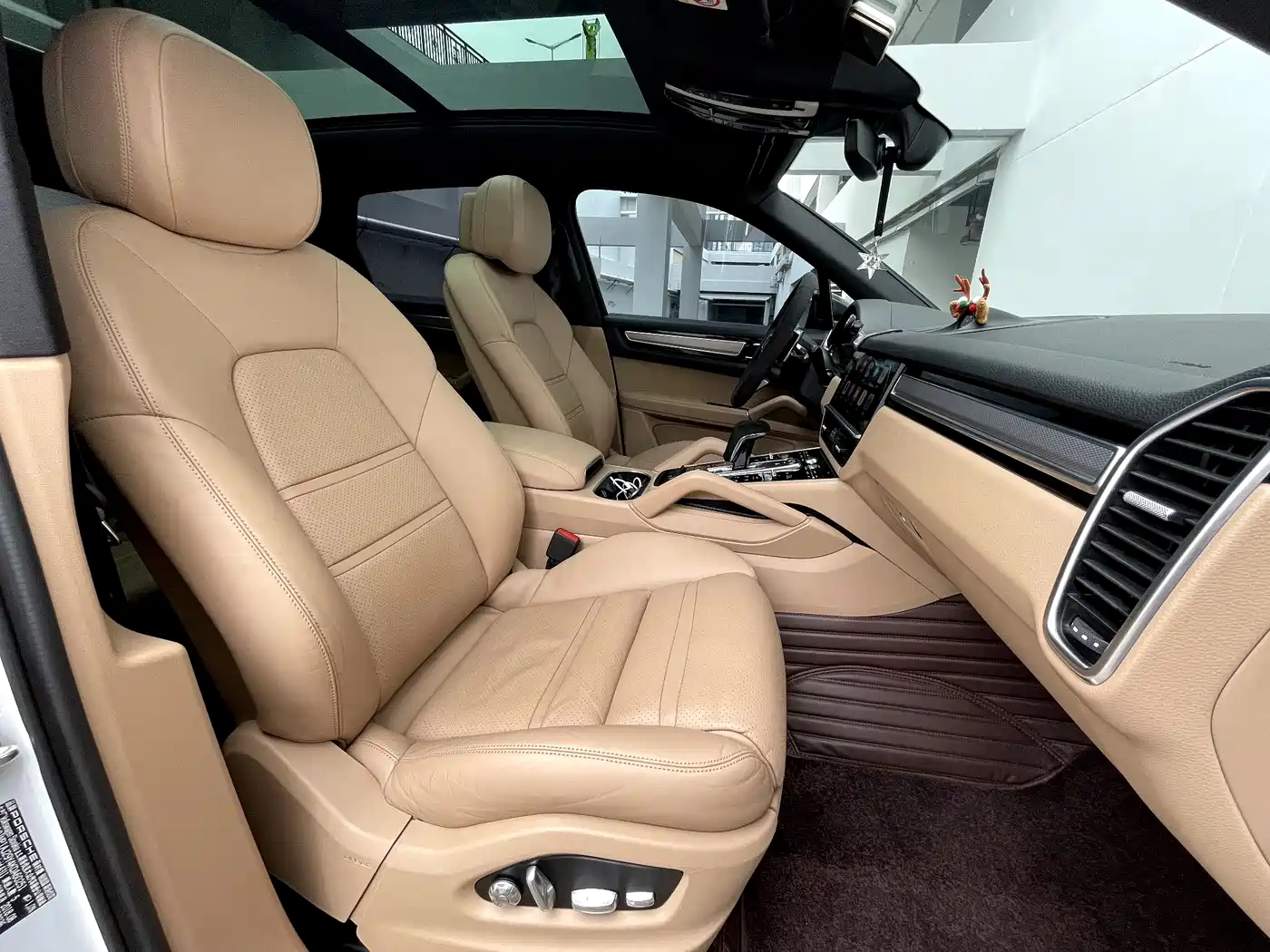 Porsche Cayenne New Energy 2019 Cayenne E-Hybrid 2.0T фото 23