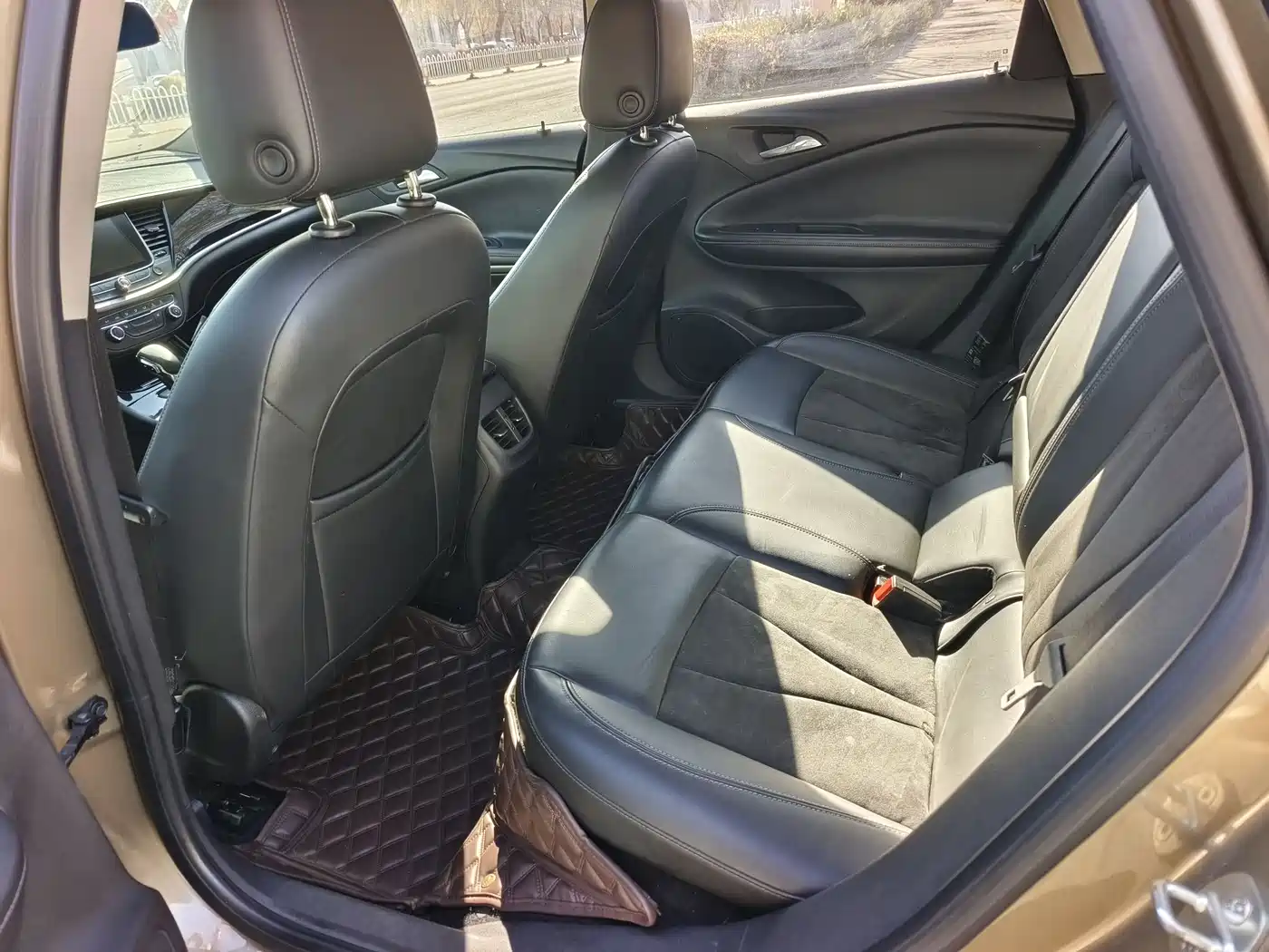 Buick Verano 2015 Sedan 20T Dual-clutch Leading фото 8