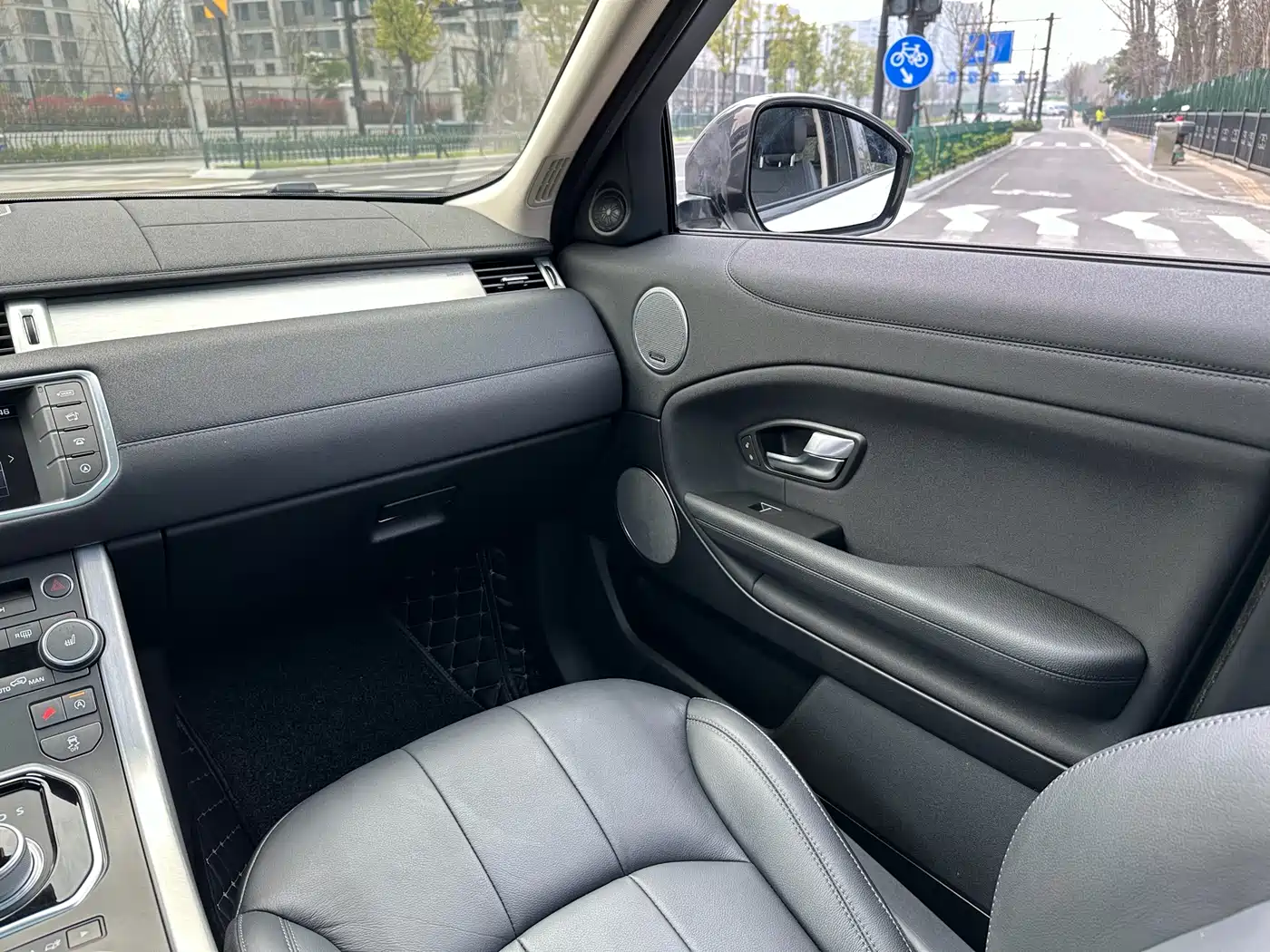 Land Rover Range Rover Evoque 2016 2.0T SE ZhiYao фото 16