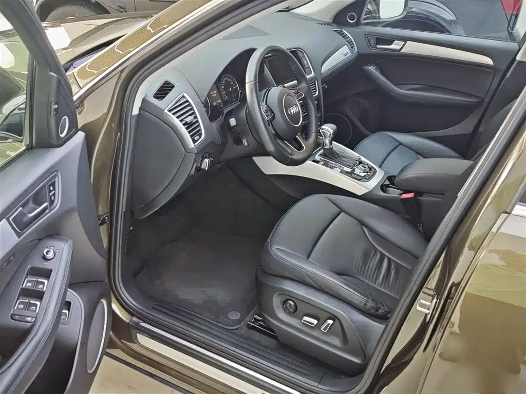 Audi Q5 (Import) 2013 45 TFSI quattro Sport фото 11