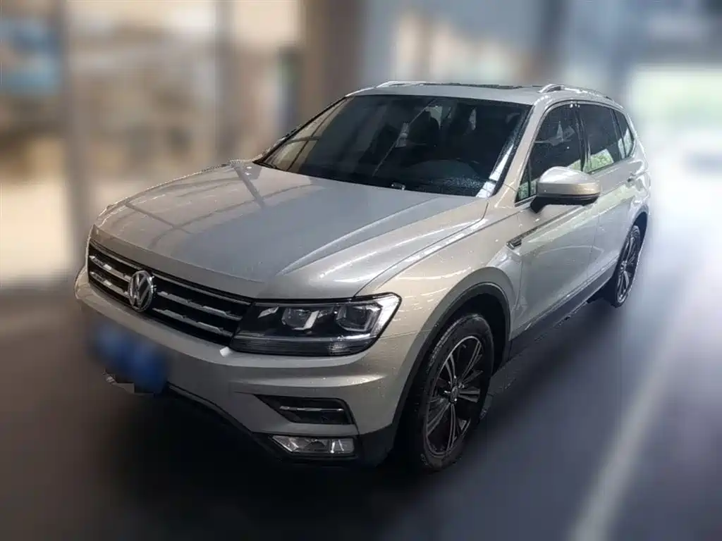 Volkswagen Tiguan L 2020 330TSI Auto 2WD Panorama Comfort China VI фото 2