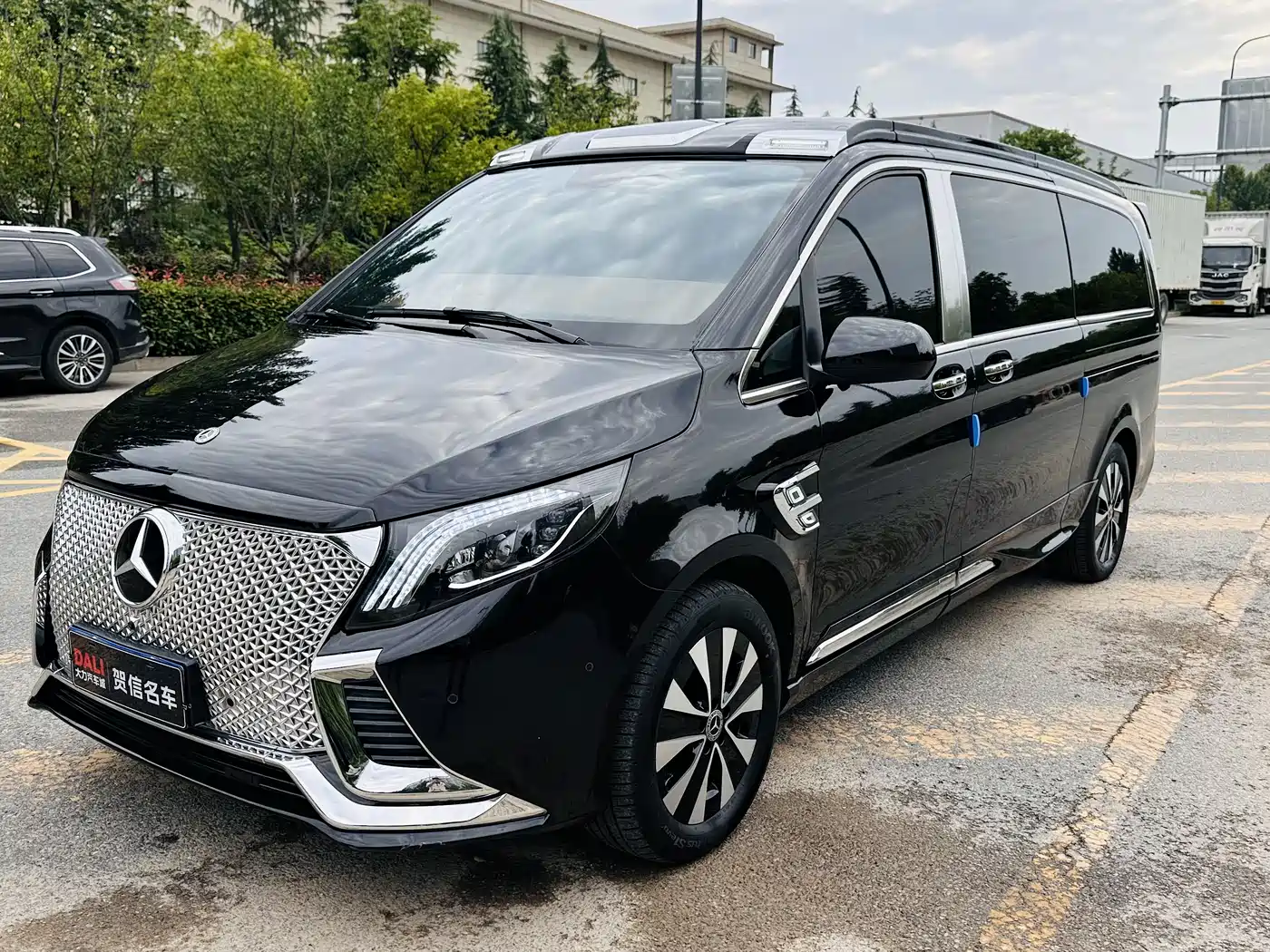 Mercedes-Benz Vito 2023 2.0T Business 7-Seater