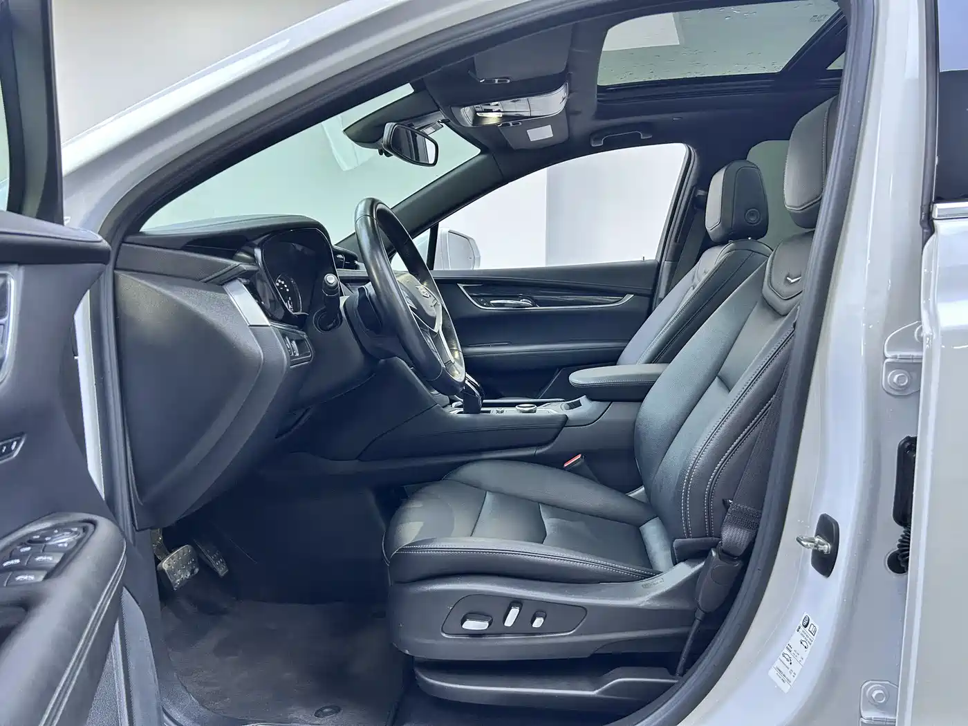 Cadillac XT5 2022 2.0T 2WD Luxury фото 4