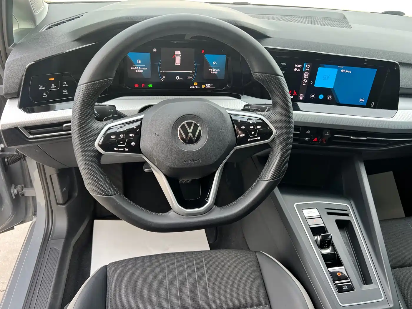 Volkswagen Golf 2023 280TSI DSG Pro 20th Anniversary Edition фото 11