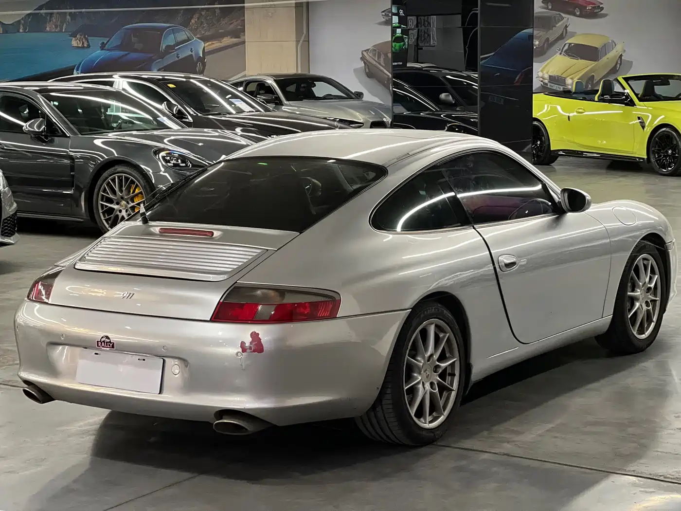 Porsche 911 2005 Carrera 4 AT 3.6L фото 6
