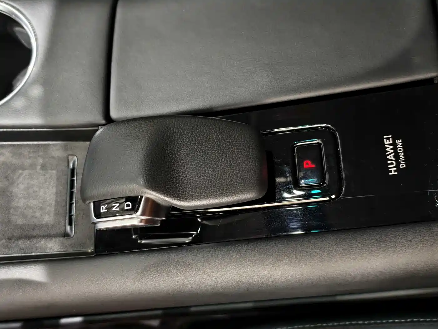 AITO Wenjie AITO M5 2022 Extended Range AWD Flagship фото 17