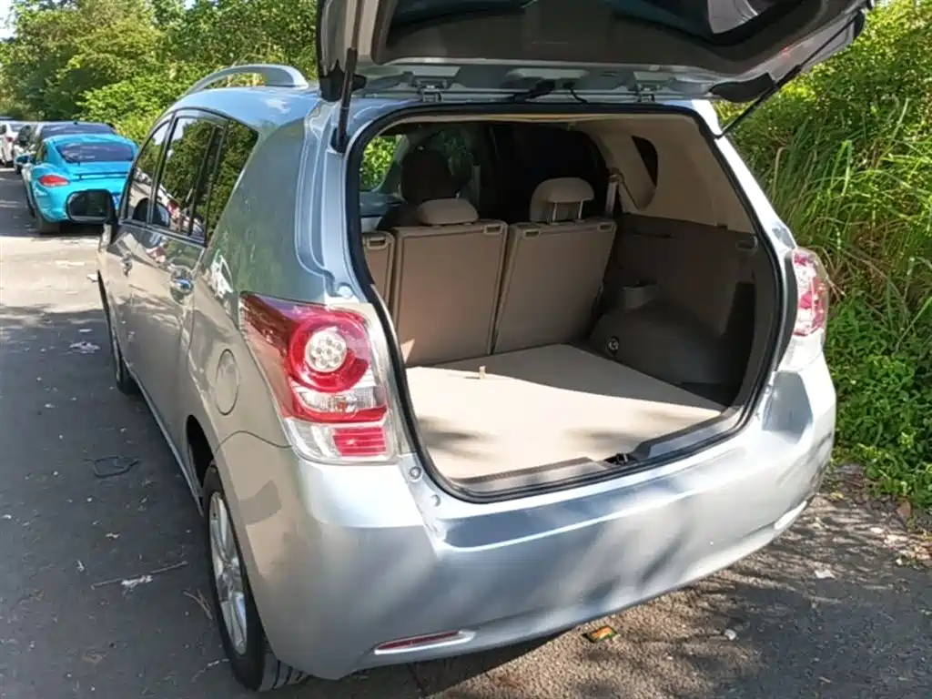 Toyota E'Z 2011 180E CVT Elite Edition фото 5