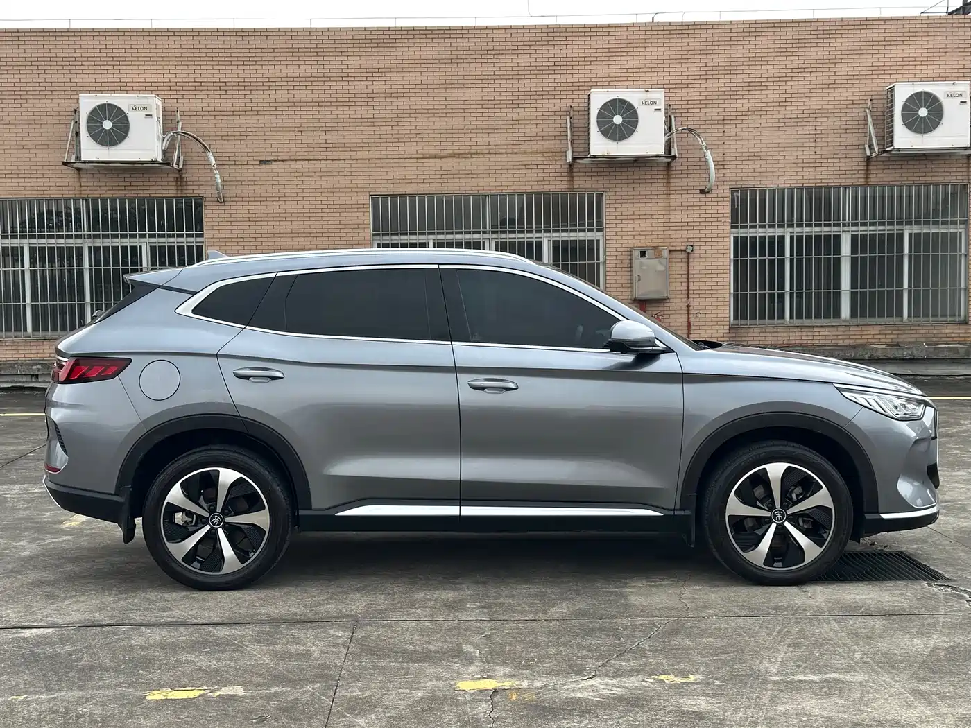 BYD Song PLUS PHEV 2021 DM-i 51KM Honor фото 4