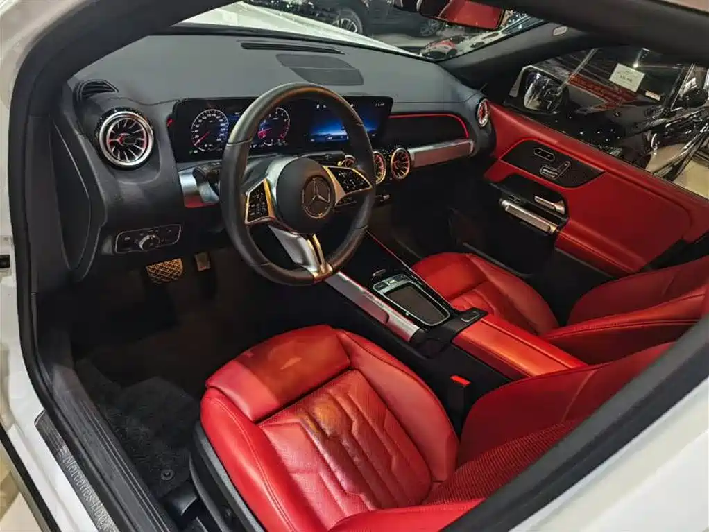 Mercedes-Benz GLB 2023 Facelift GLB 200 Dynamic фото 3
