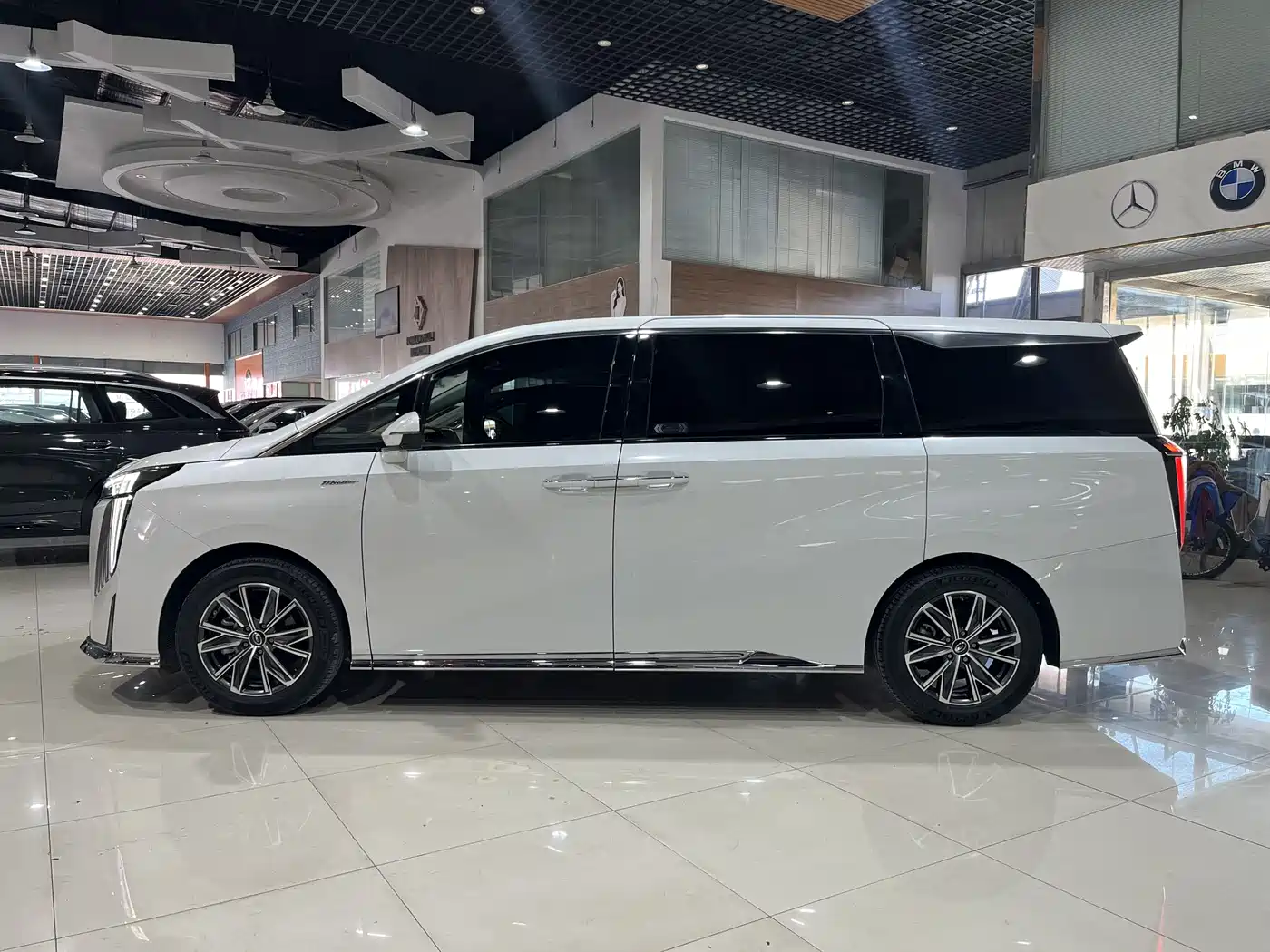 GAC Trumpchi Trumpchi M8 2024 Master Series 400T Ultimate Edition фото 22