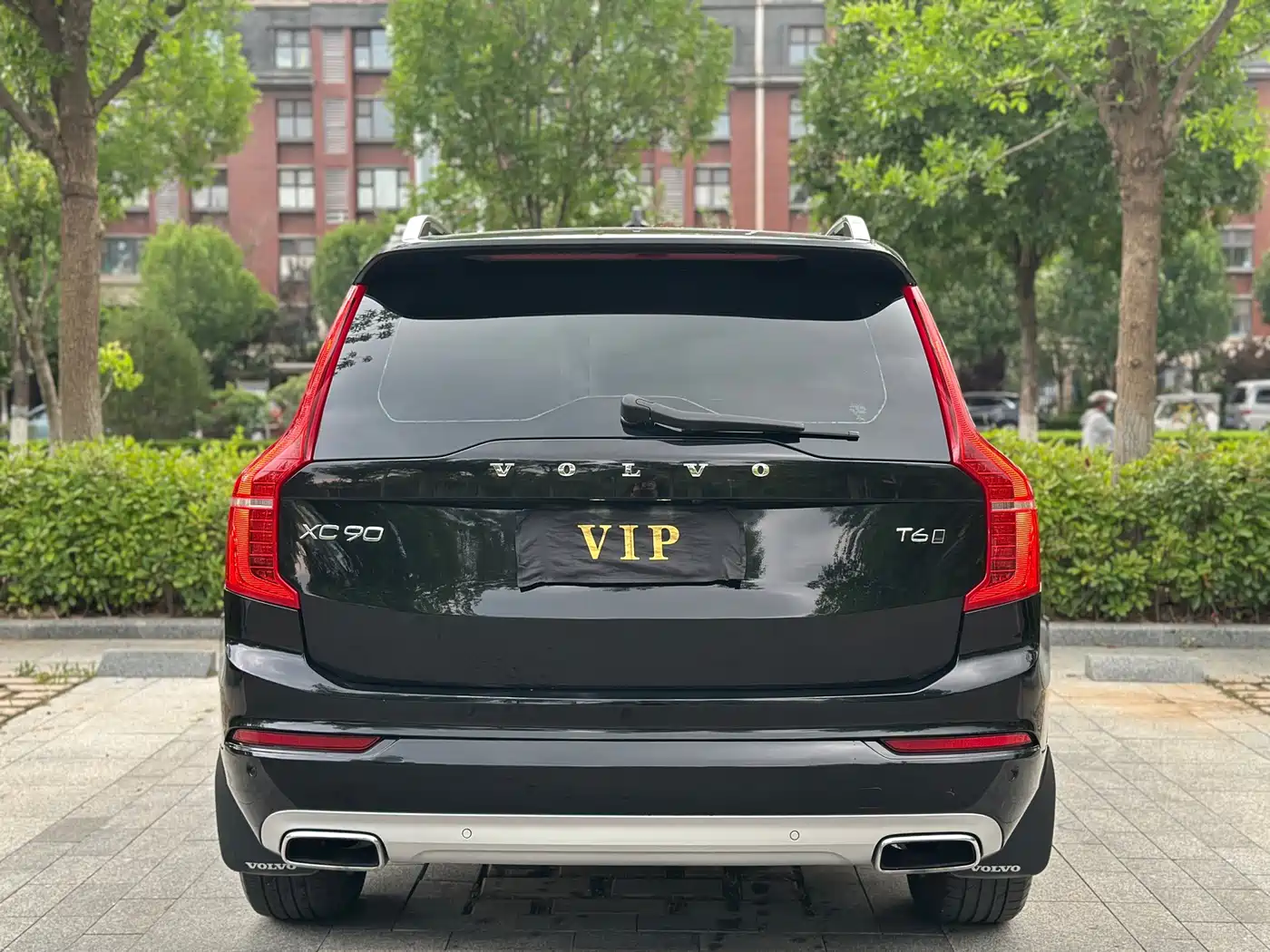 Фото 8 - Volvo XC90