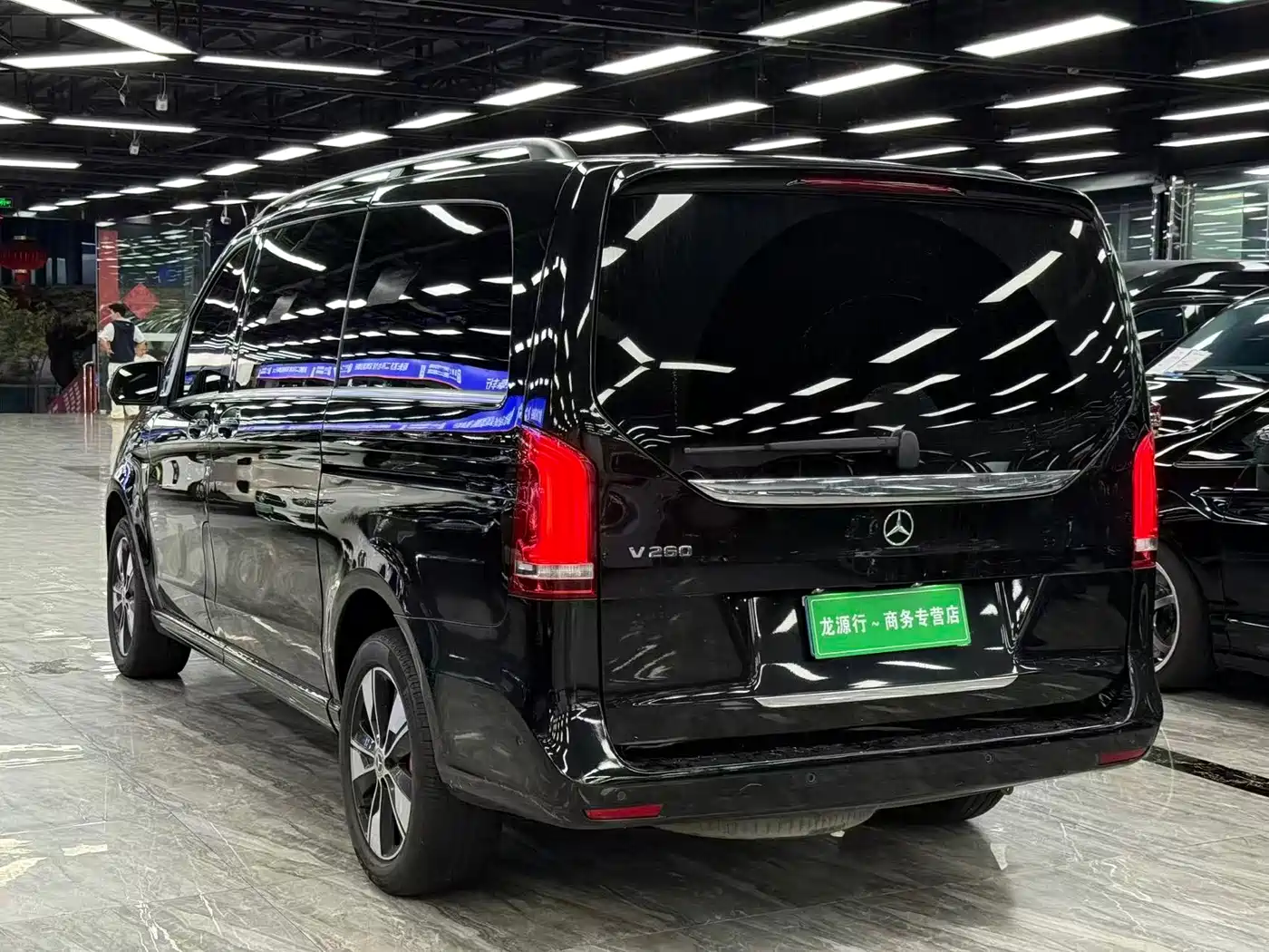 Mercedes-Benz V-Class 2021 V 260 Premium Edition фото 12