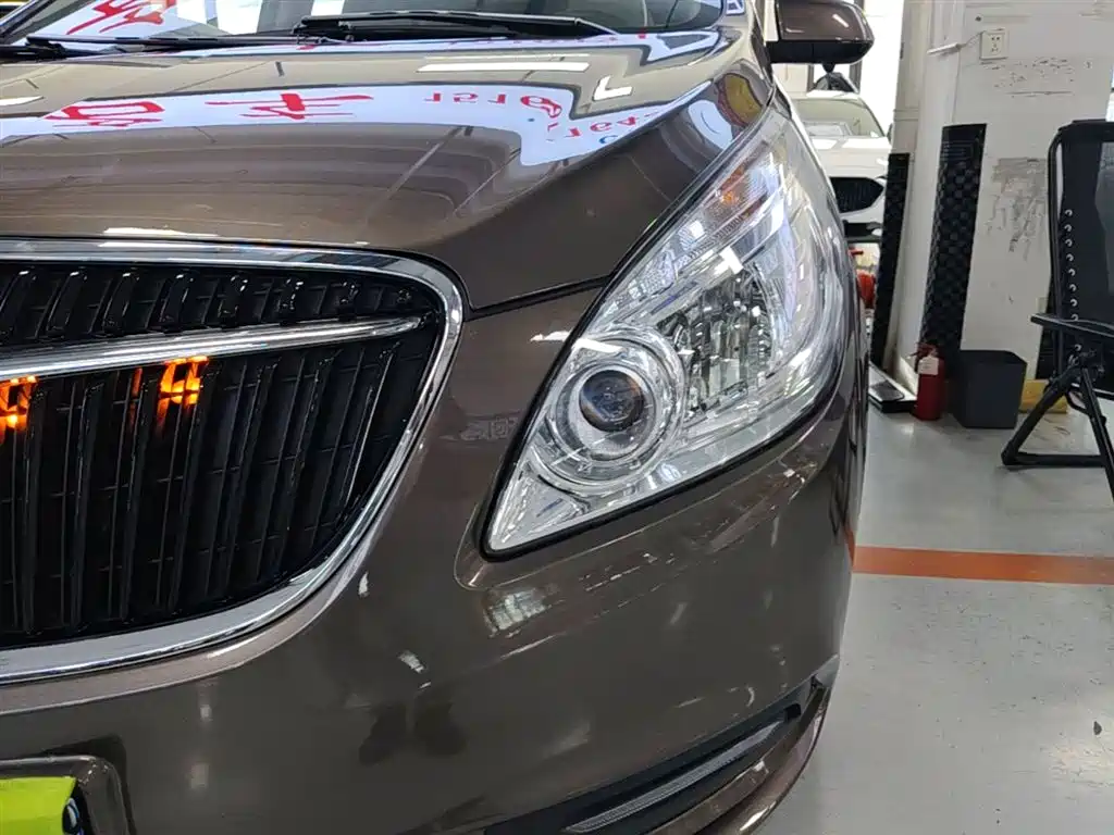 Buick GL8 2017 25S Premium Model China V фото 24