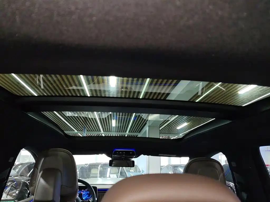 Mercedes-Benz EQE SUV 2024 500 4MATIC Pioneer Edition фото 14