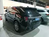 صورة 5 - Lynk & Co 01