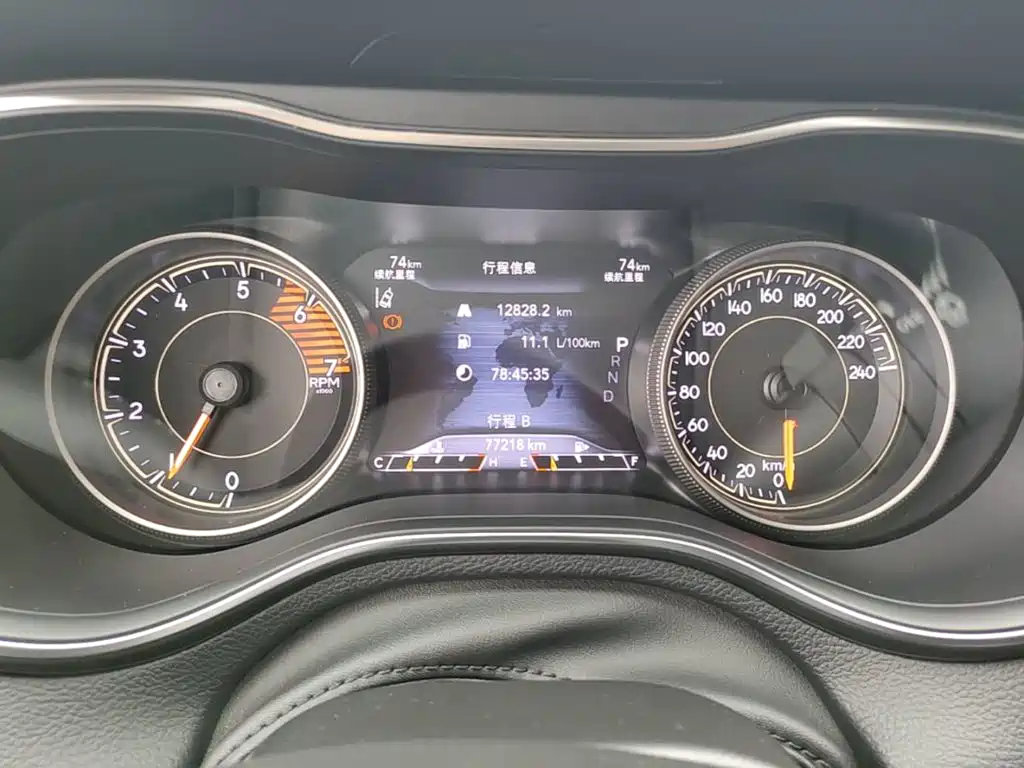 Jeep Cherokee 2019 2019 2.0T 4WD Exploration Edition + Autonomous Driving Package China VI