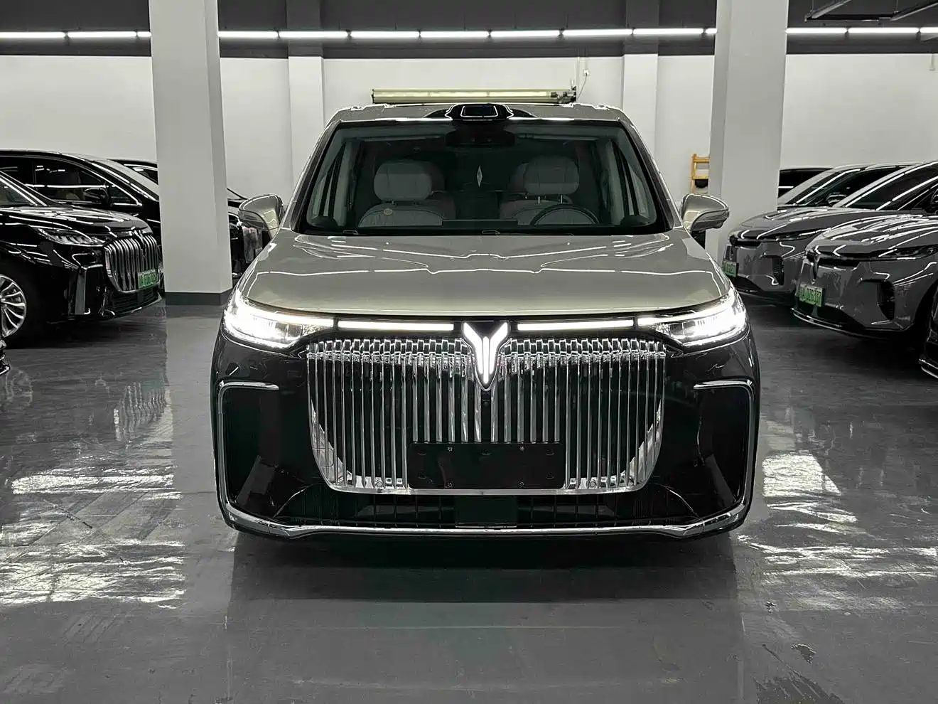 Voyah Auto Voyah Dreamer 2025 EV AWD Flagship Qiankun Edition фото 2