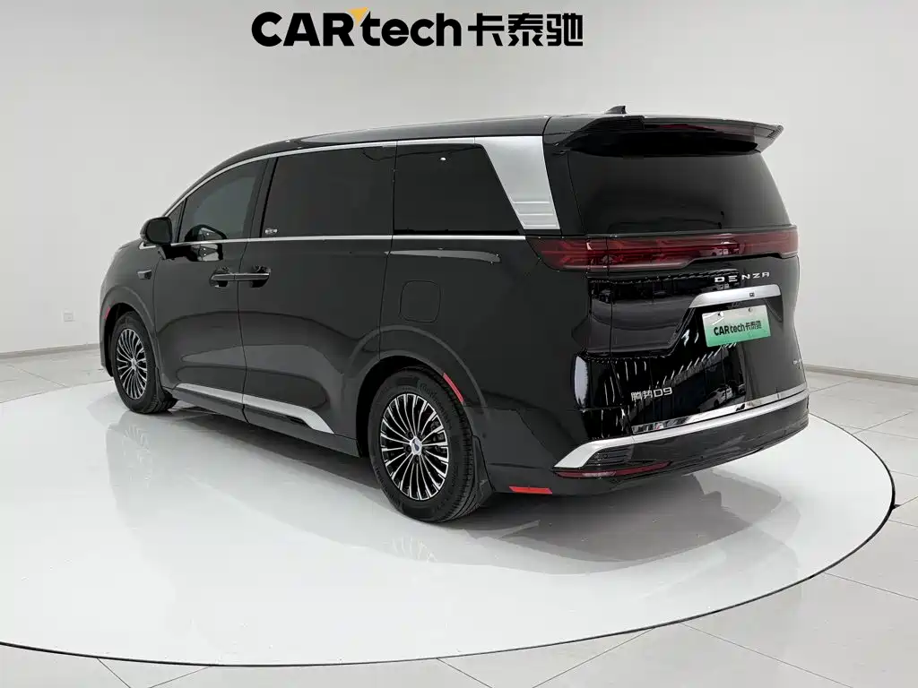 Denza D9 2025 2025 DM-i Smart Drive Edition 1020 AWD Prestige