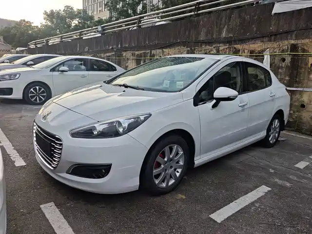  Peugeot Peugeot 308 2013 Model 1.6L Automatic Trend Style