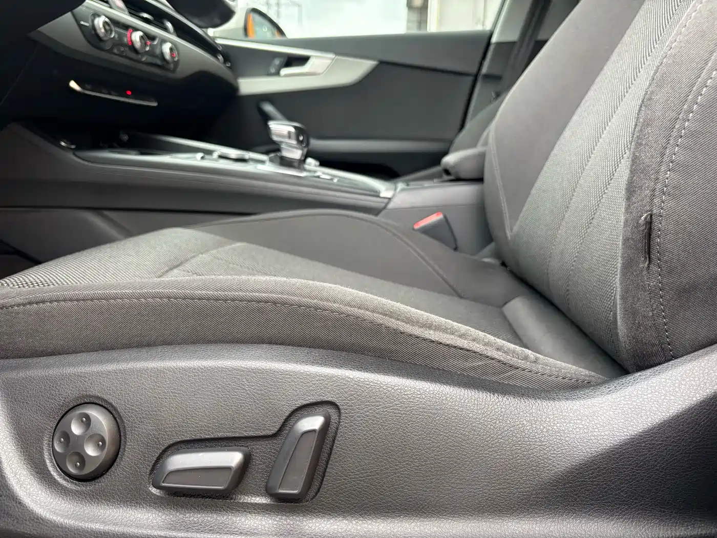Audi A4L 2018 30th Anniversary 40 TFSI Progressive фото 22