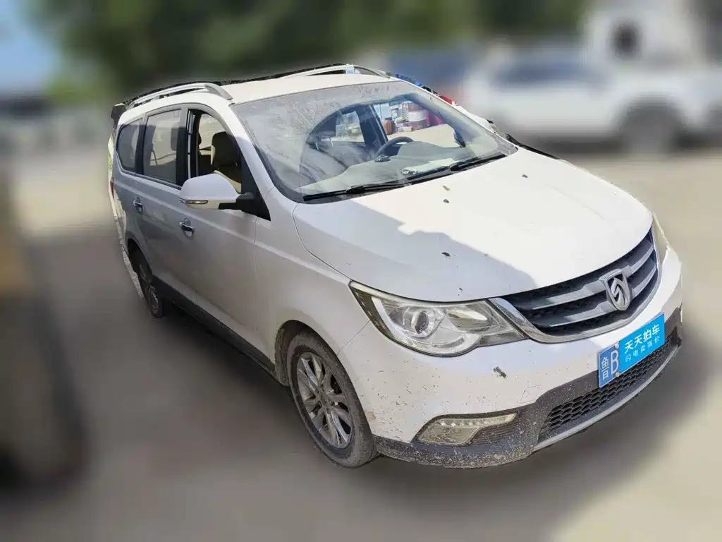 Baojun 730 2015 2014 1.5L Manual Comfort ESP Edition 7-Seater