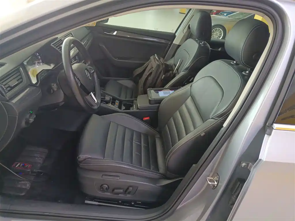 Škoda Superb 2016 TSI330 DSG Smart Edition фото 7