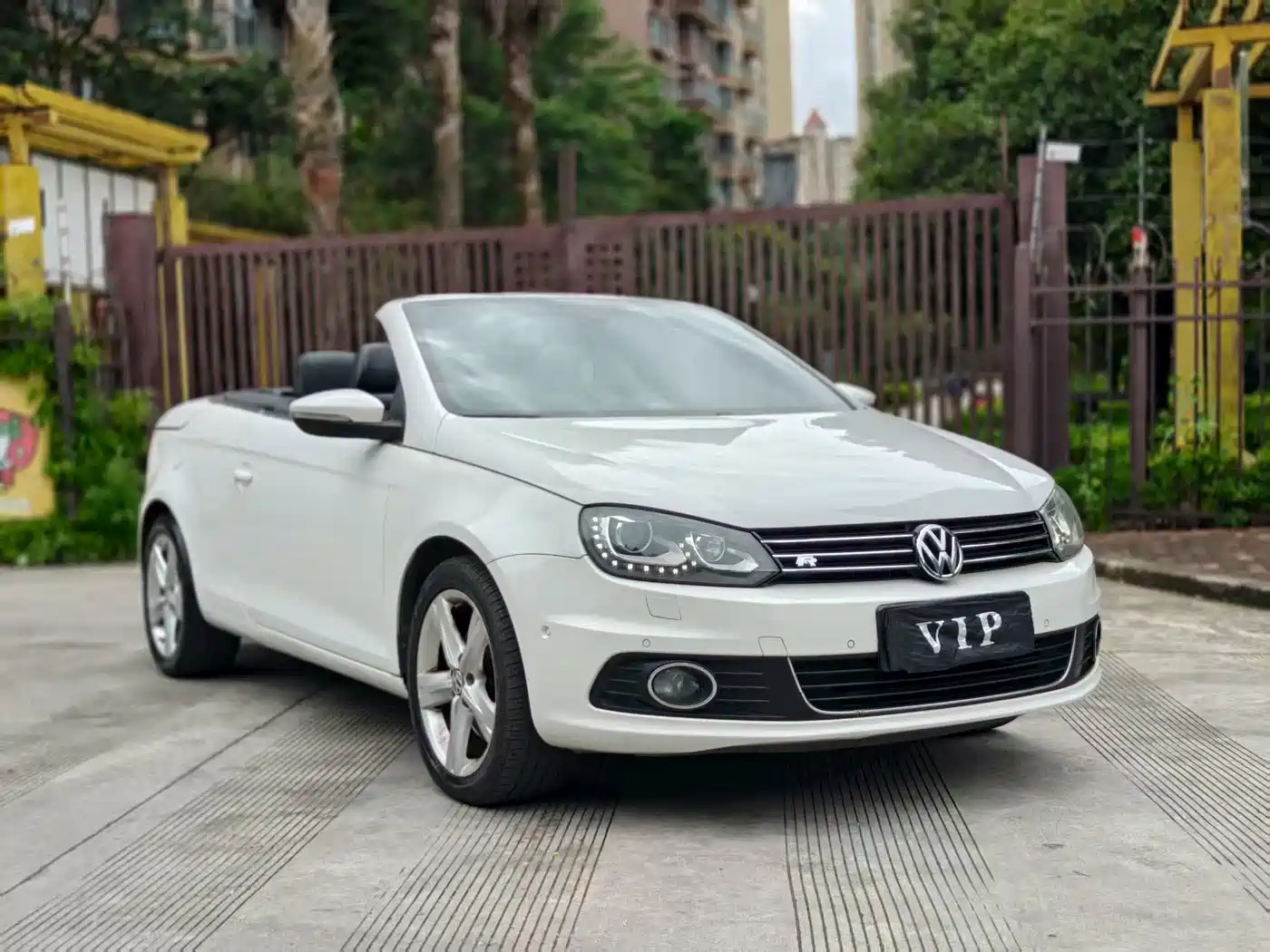 Volkswagen Eos 2011 Model 2.0TSI фото 3