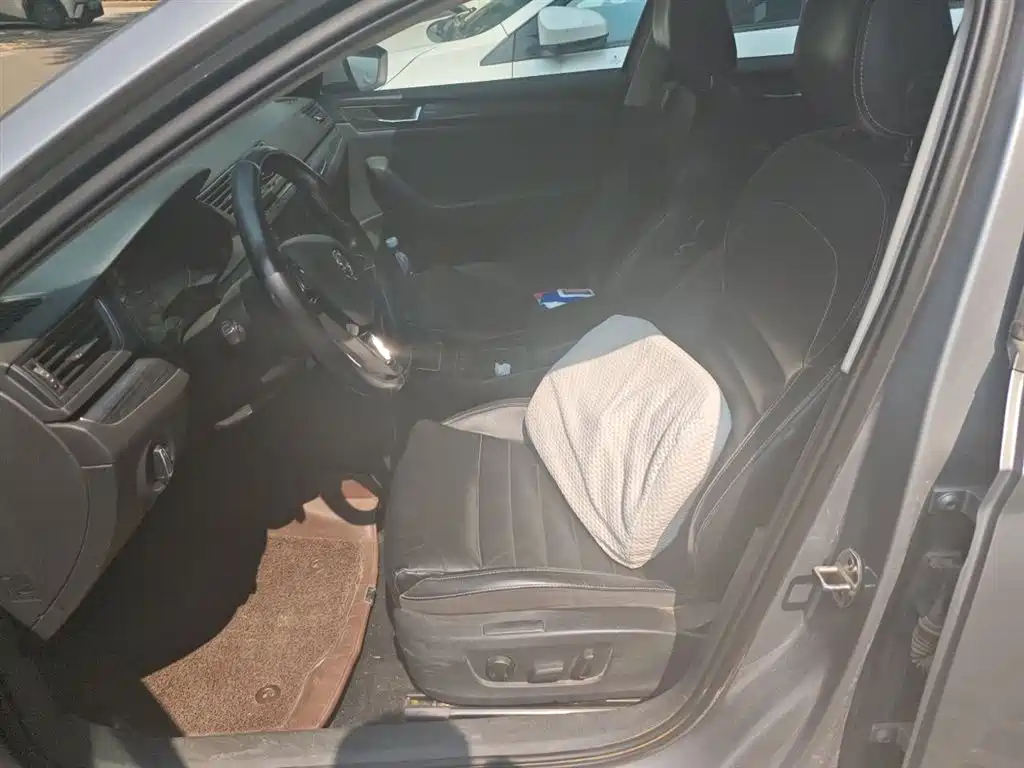 Škoda Superb 2016 TSI330 DSG Smart Edition фото 8