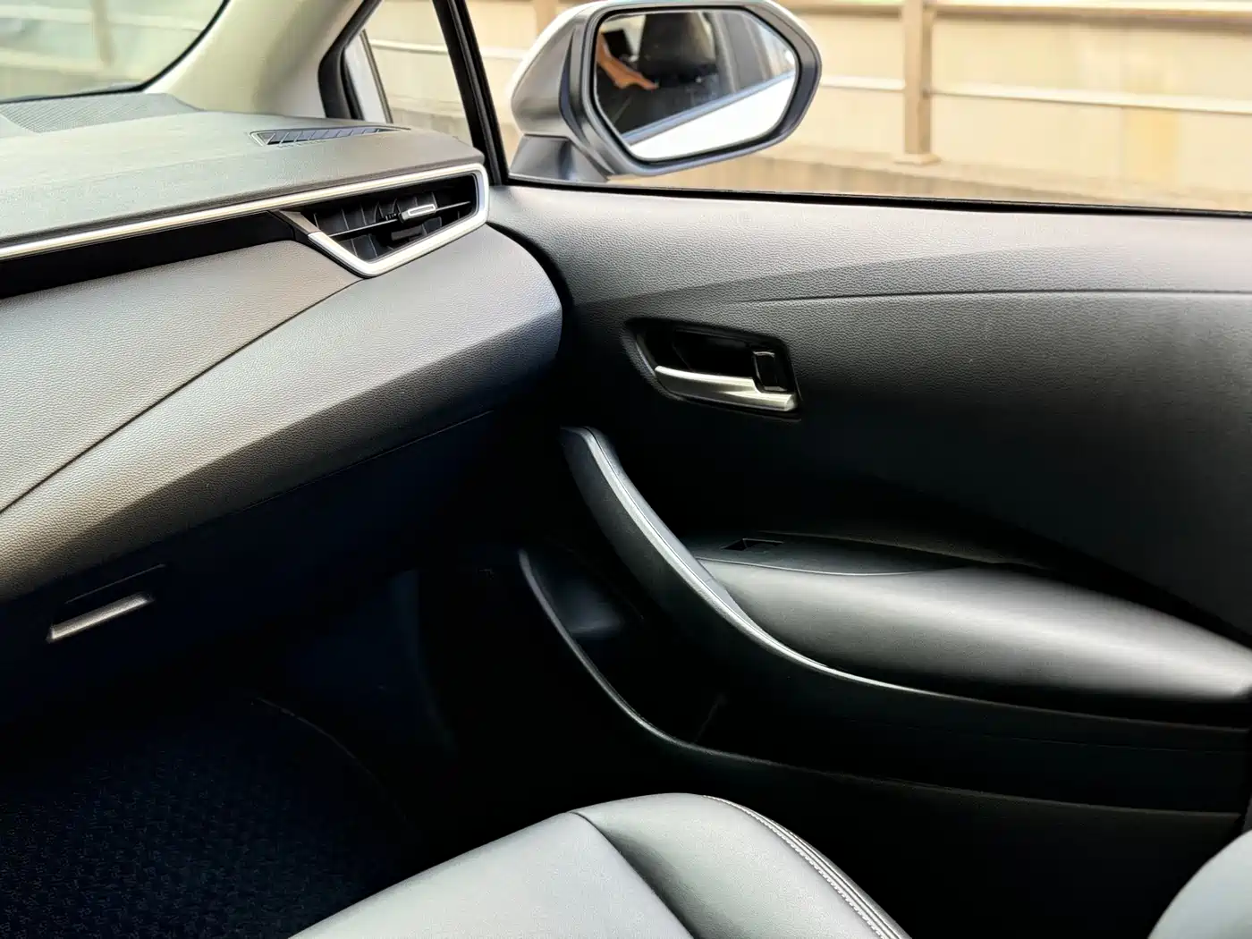 Toyota Corolla 2021 1.2T S-CVT Elite PLUS Edition фото 14