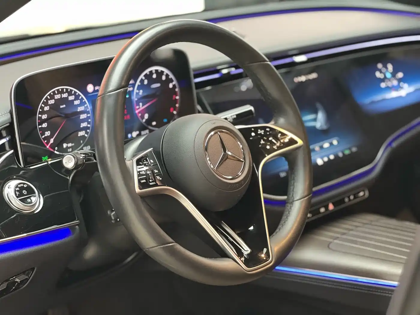 Mercedes-Benz E-Class 2024 Model E 300 L Luxury фото 7