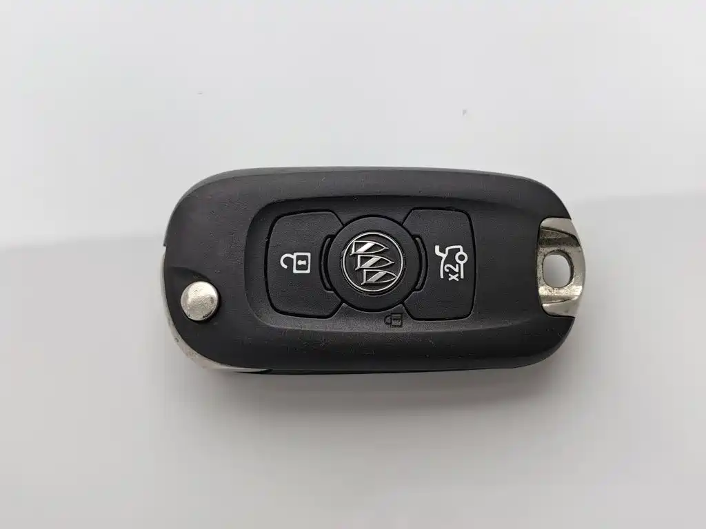 Photo 19 - Buick Verano