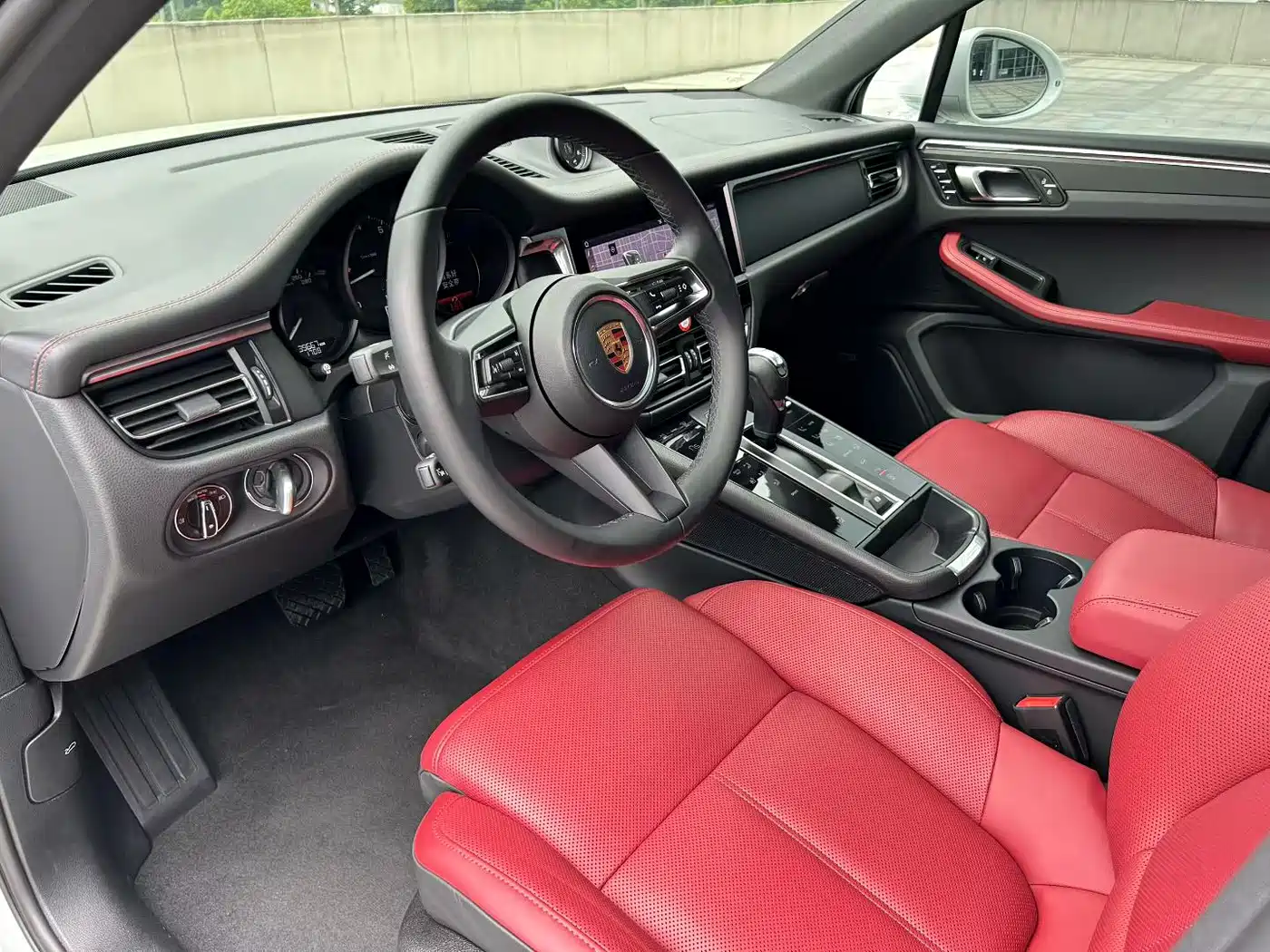 Porsche Macan 2022 Macan 2.0T фото 3