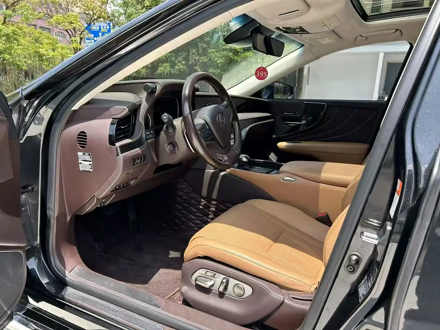 LEXUS LS