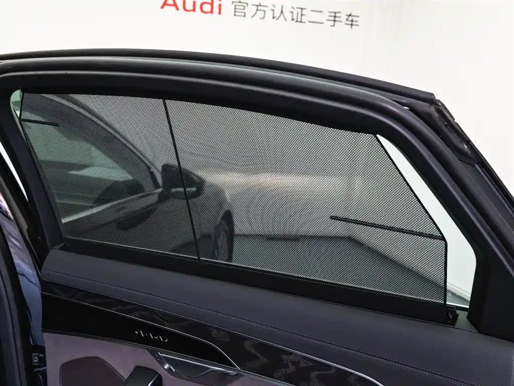 Audi A8 2025 A8L 50 TFSI quattro Exclusive Selection фото 30