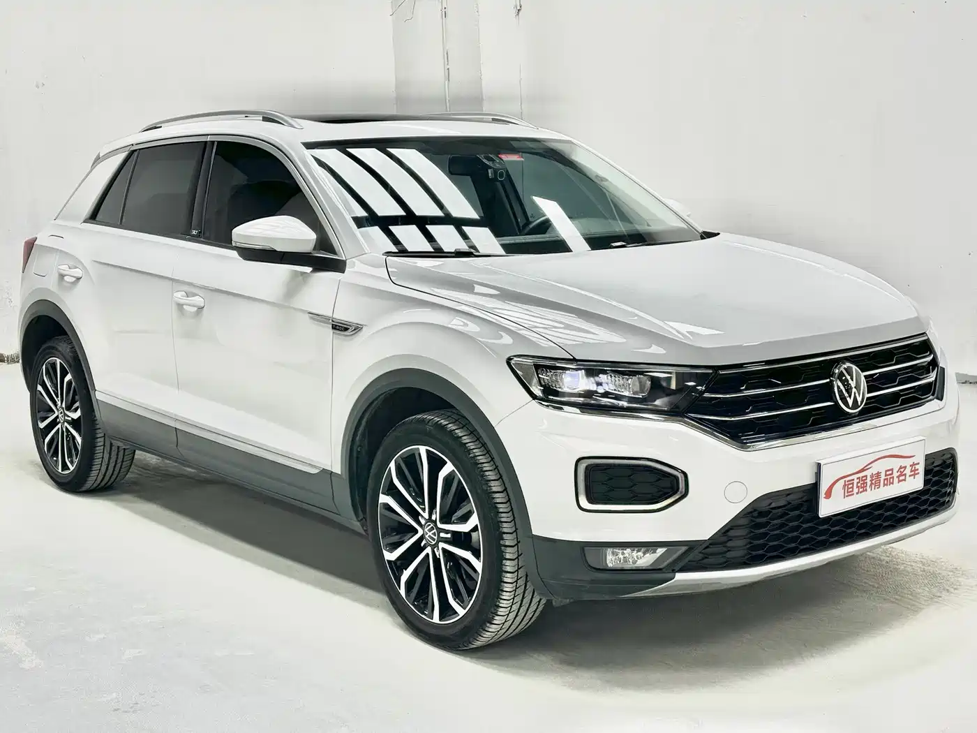 Volkswagen T-ROC 2021 280TSI DSG 2WD Comfort Smart Connect 30th Anniversary Edition фото 3