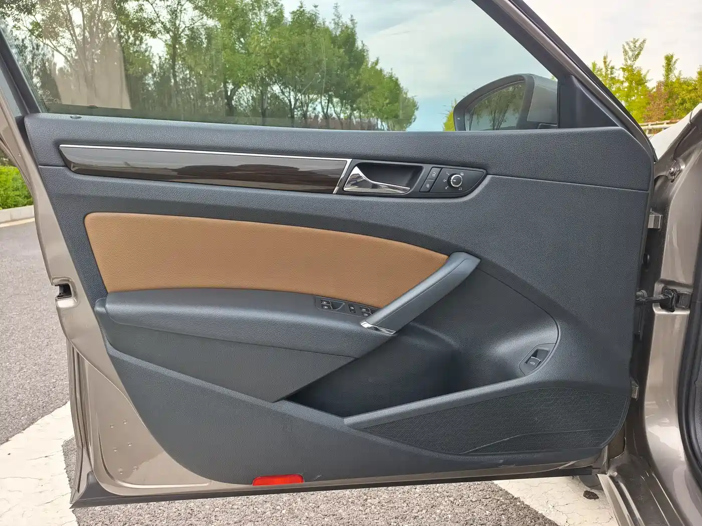 Фото 16 - Volkswagen Passat