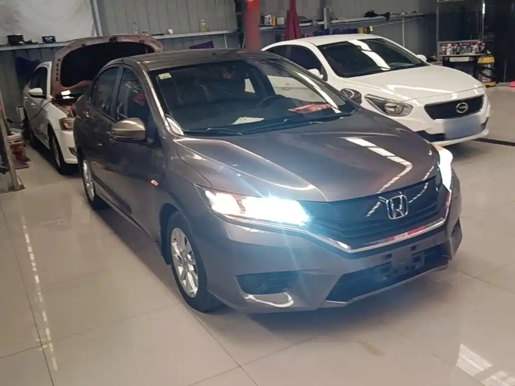 Honda Greiz 2016 2016 1.5L Manual Classic Edition