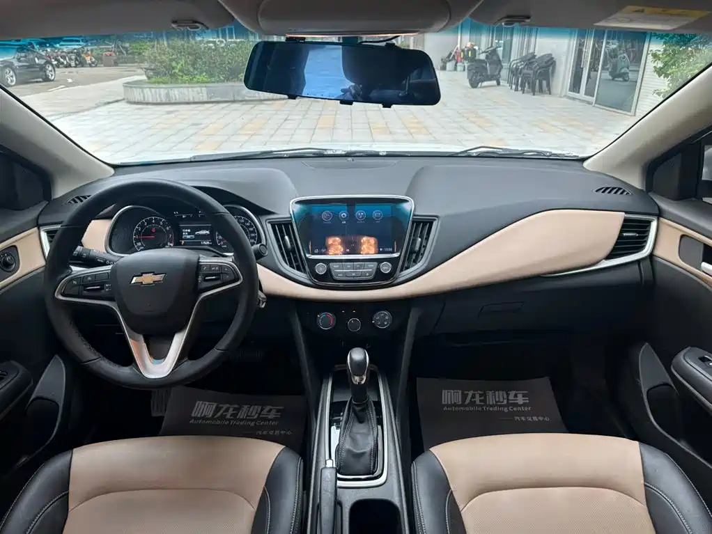 CHEVROLET CRUZE