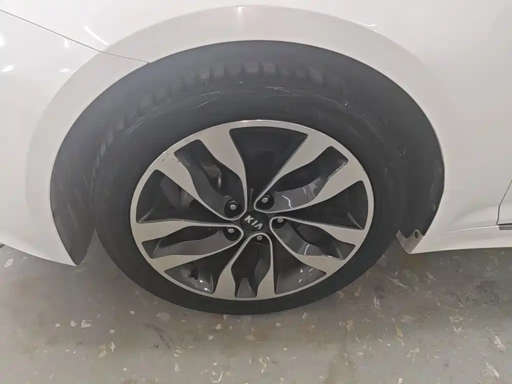 Kia K5 2014 2014 2.0L Automatic LUXURY