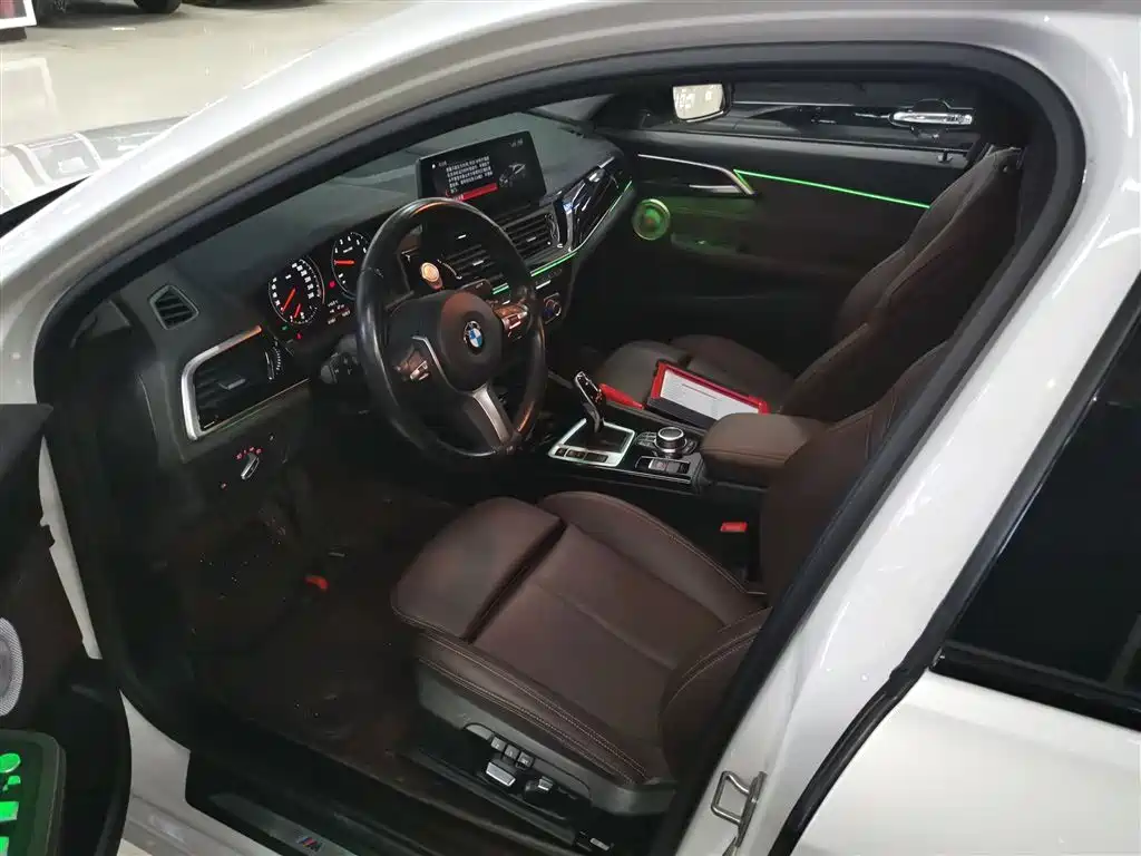 BMW 1 Series 2021 Facelift 120i M Sport Shadow Edition фото 16
