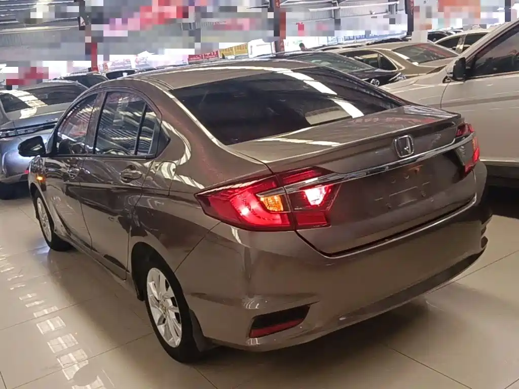 Honda Greiz 2016 2016 1.5L Manual Classic Edition