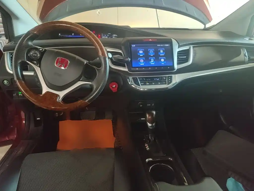 Honda Jade 2016 2016 1.8L Automatic Comfort Elite Version 5-seater